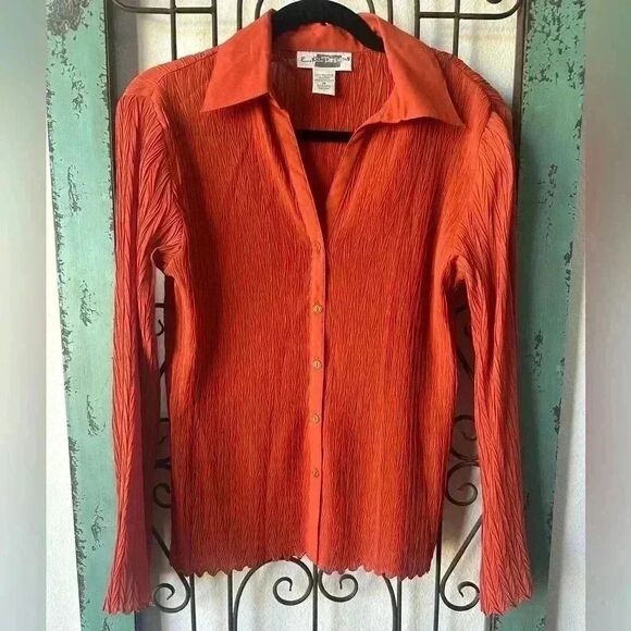 E.K. Designs women's vintage button down semi sheer blouse scallop hem & sleeve. - Picture 2 of 8